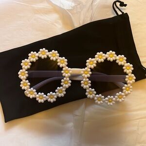 Kids Daisy Sunglasses